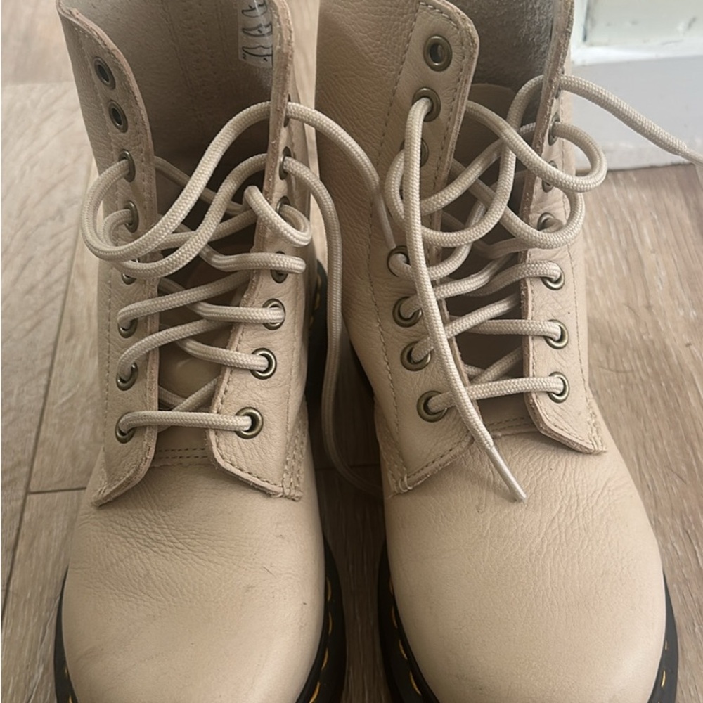 Dr. Martens Pascal 1460